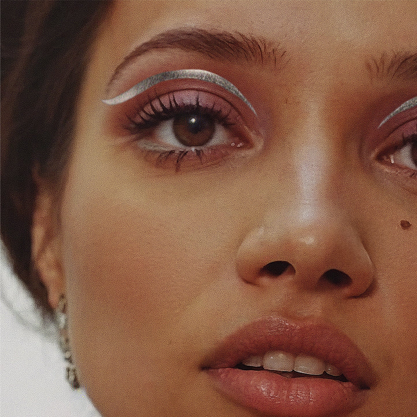 Silver Wing Eyeliner