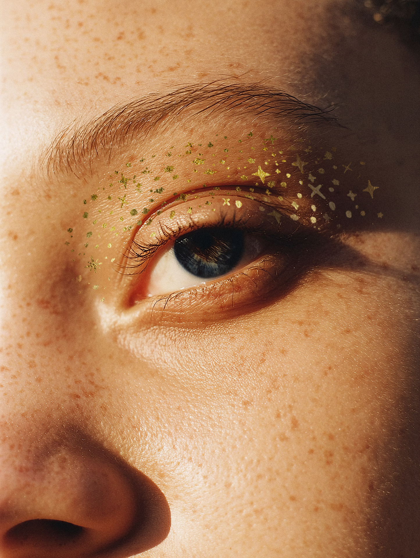 Golden Eye Speckles