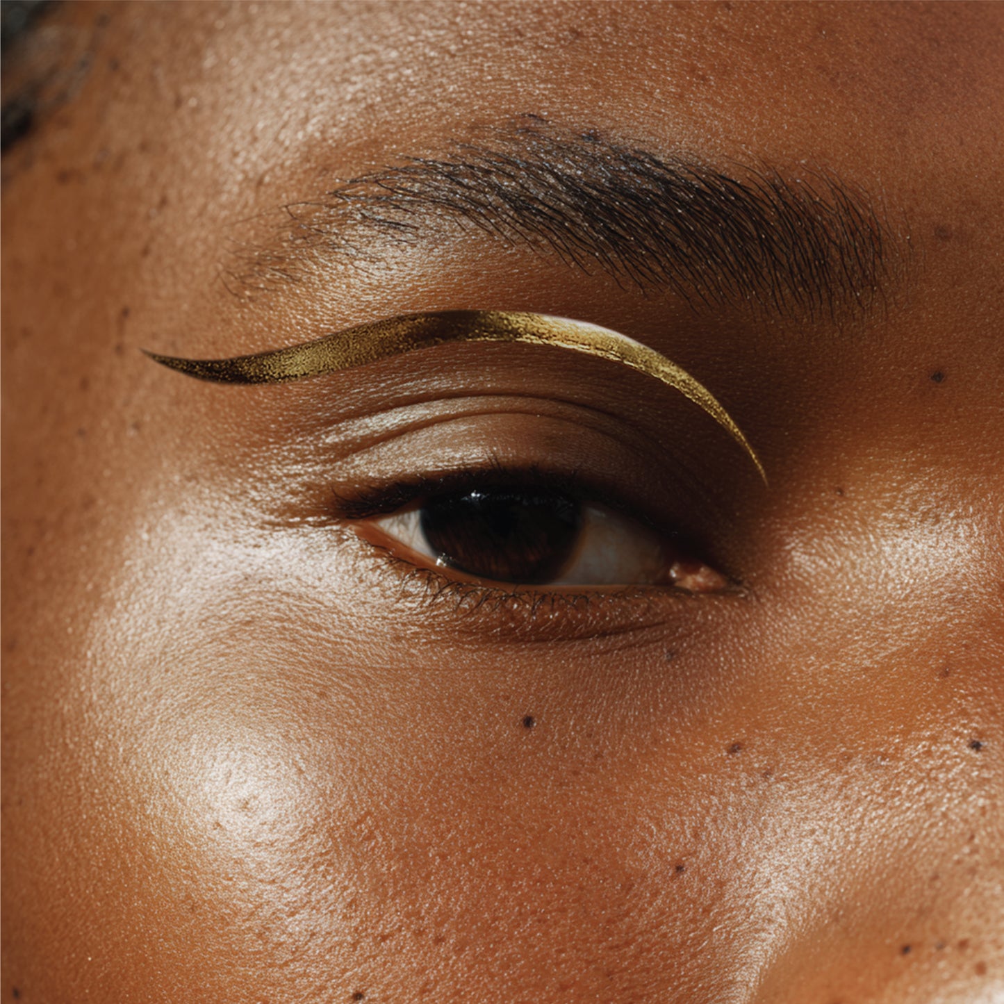 Golden Wing Eyeliner